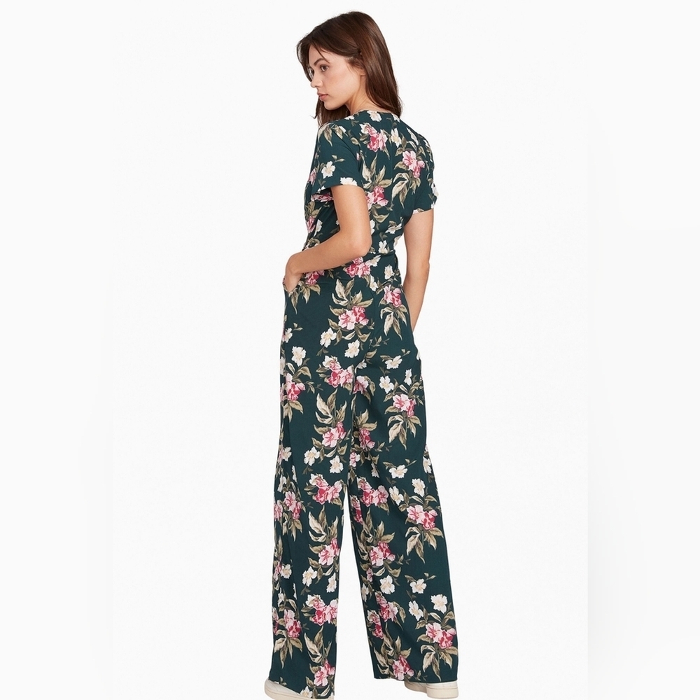 NWOT Volcom Haute Tropic Wide Leg Floral Jumpsuit Pant Suit Dark Green Size XS - Picture 2 of 11